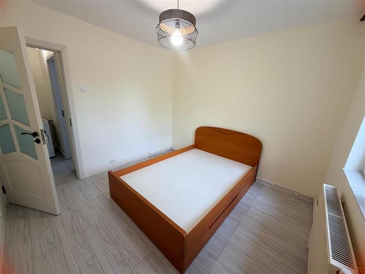 Apartament cu 2 camere decomandat, mobilat în Dacia