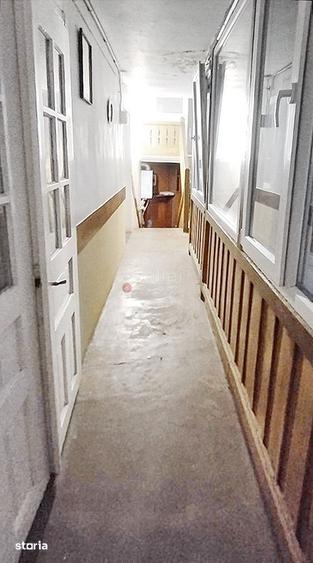 Casă cu 6 camere cu Teren 150 Mp în Brașovul Vechi