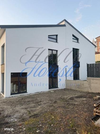 Casă cu 4 camere cu Teren 375 Mp în Dezmir