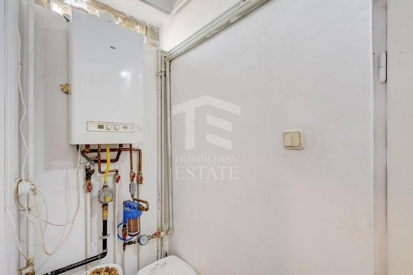 Apartament cu 4 camere decomandat în Calea Călărașilor