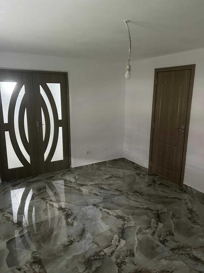 Casă cu 3 camere în Văliug