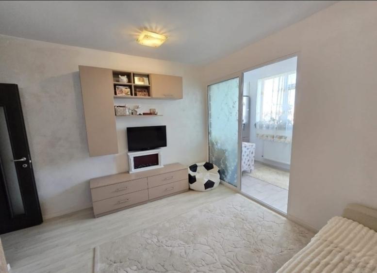 Apartament cu 2 camere semidecomandat în Nicolina