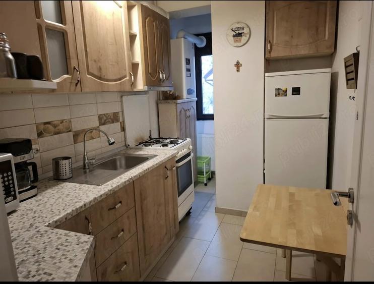 Apartament cu 2 camere decomandat în Săbăreni