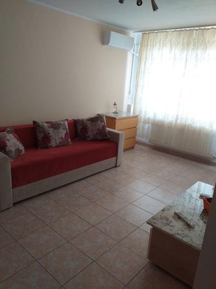 Apartament cu 2 camere decomandat în Central — fotografia 1