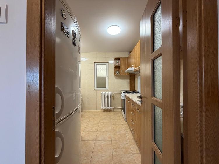 Apartament cu 4 camere decomandat în Pantelimon