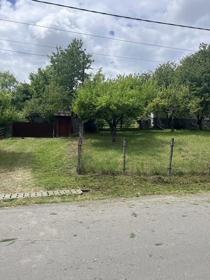 Casă cu 3 camere în Dumbrava