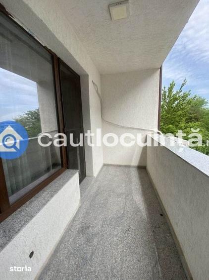 Apartament cu 3 camere semidecomandat în Drumul Taberei