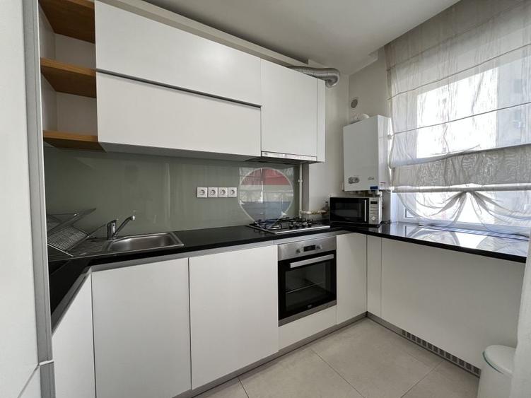 Apartament cu 2 camere semidecomandat, mobilat în Alba Iulia