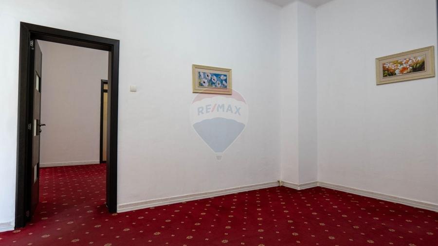 Casă individuală cu 4 camere cu Teren 467 Mp în Vatra Luminoasă