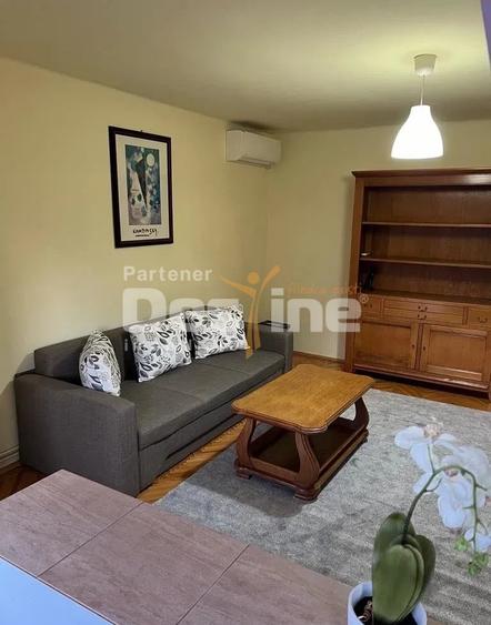 Apartament cu 2 camere decomandat în Complex Studențesc