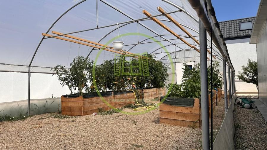 Casă individuală cu 4 camere cu Piscina în Cârcea
