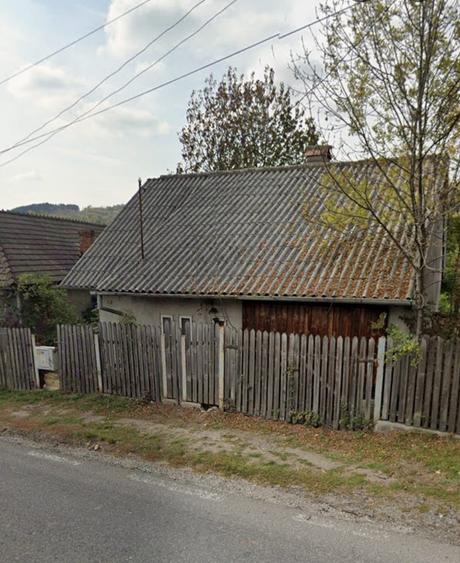 Casă individuală cu 3 camere cu Canalizare în Pietroșița