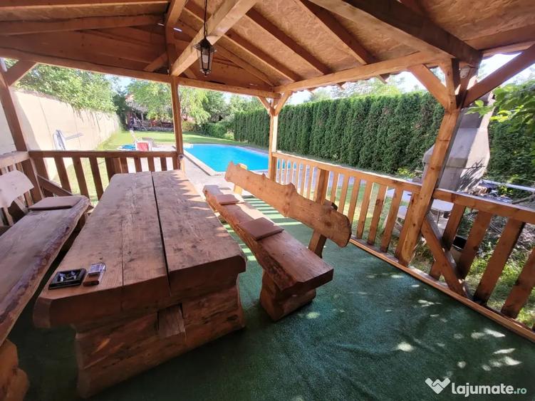 Casă cu 5 camere în Exterior Vest