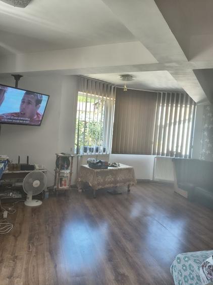 Casă cu 4 camere în Glâmbocu