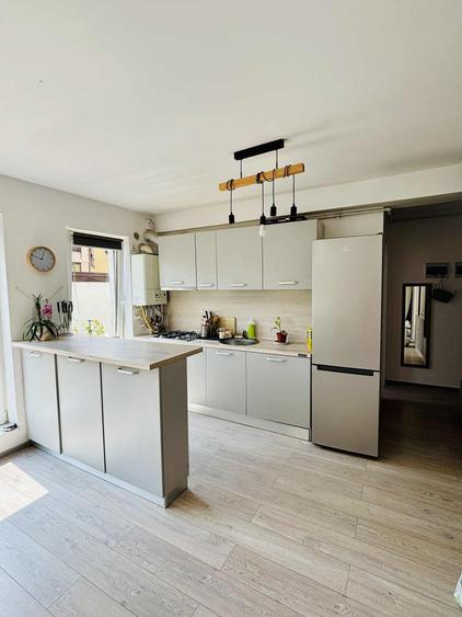 Apartament cu 2 camere semidecomandat în Exterior Vest