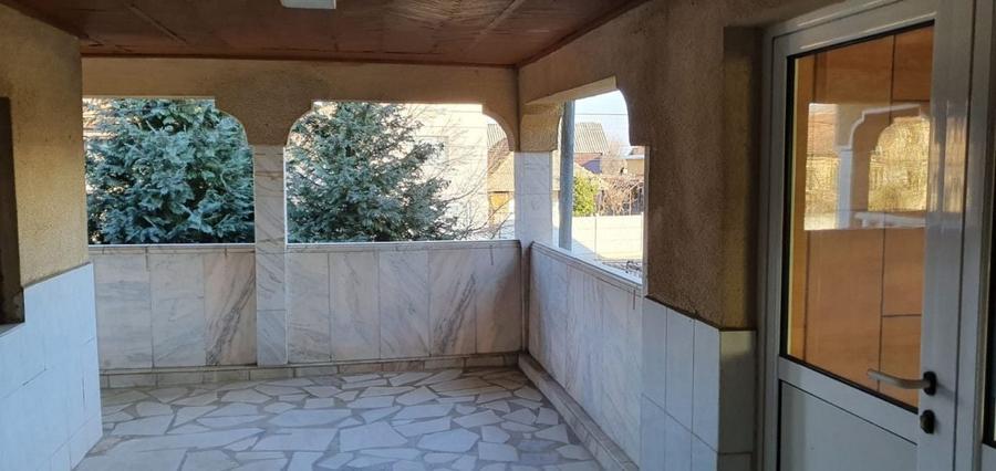 Casă individuală cu 6 camere cu Canalizare în Bâlta