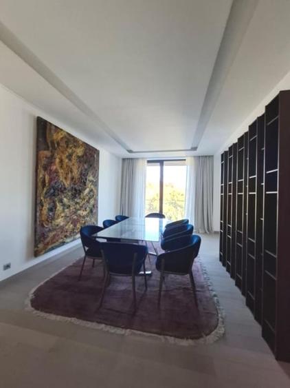 Apartament cu 5 camere decomandat, mobilat în Kiseleff