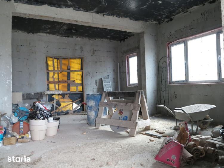 Casă cu 3 camere cu Teren 400 Mp în Limanu