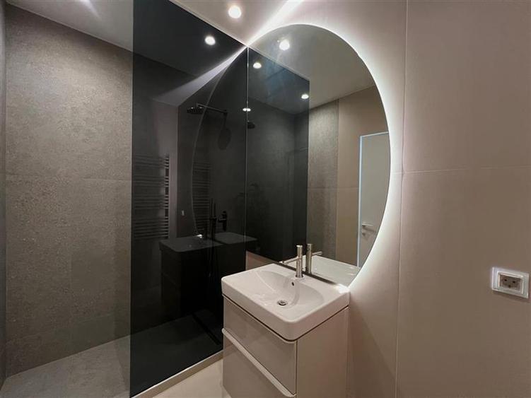 Apartament cu 3 camere decomandat în Floreasca