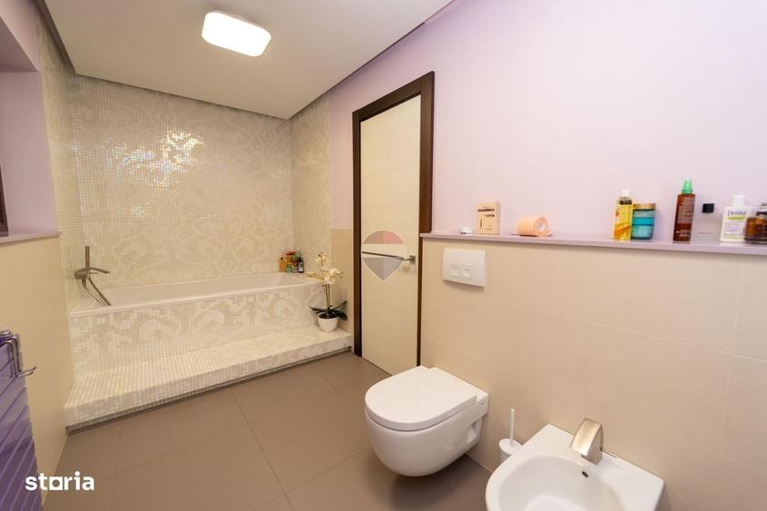 Casă cu 4 camere în Tractorul