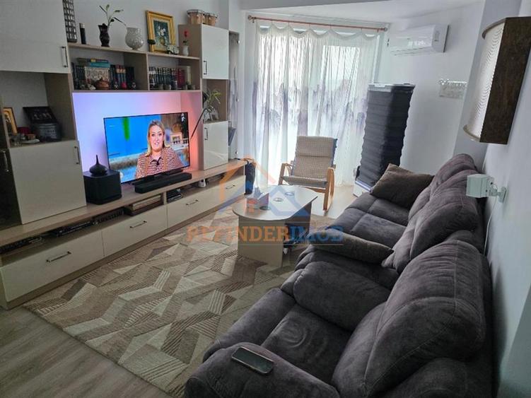 Apartament cu 3 camere decomandat, mobilat în 13 Septembrie