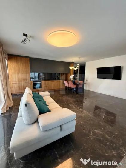 Apartament cu 3 camere semidecomandat în Bună Ziua