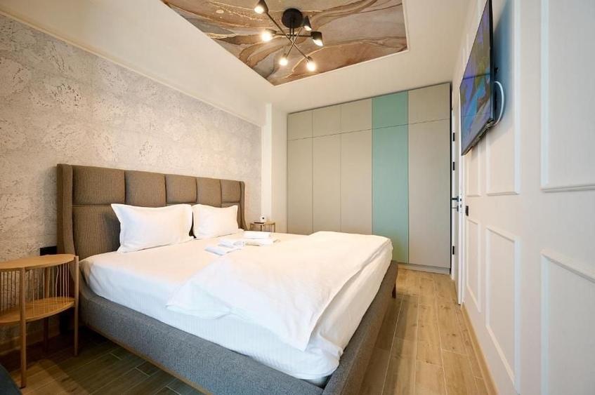 Apartament cu 2 camere semidecomandat, mobilat în Nord