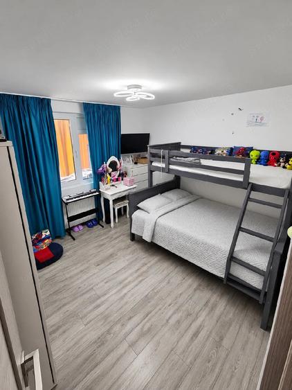 Apartament cu 2 camere semidecomandat în Berceni