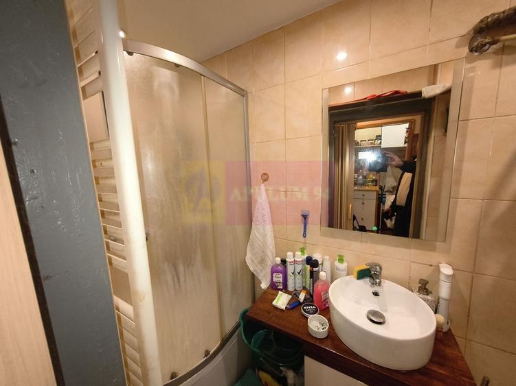 Apartament cu 2 camere semidecomandat în Baba Novac