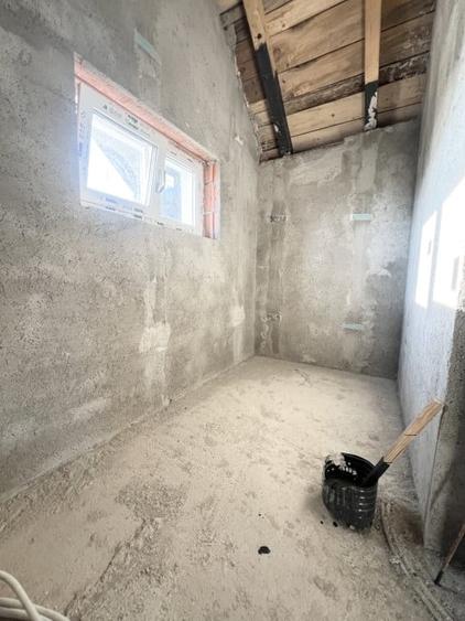 Casă individuală cu 5 camere cu Canalizare în Giarmata