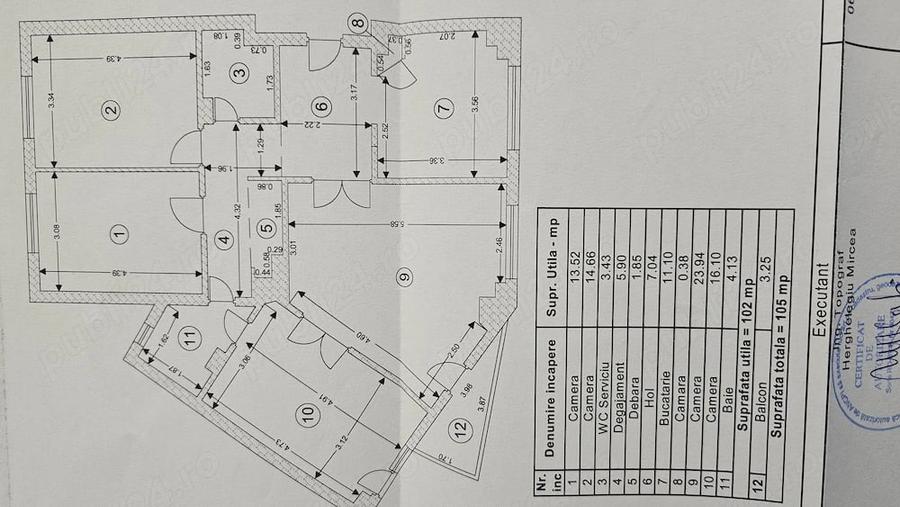 Apartament cu 4 camere decomandat în Noua