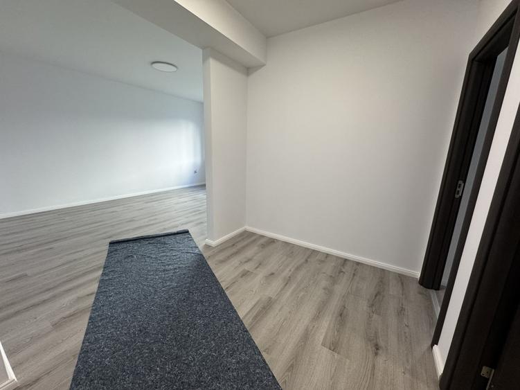 Apartament cu 2 camere decomandat, mobilat în 1 Decembrie