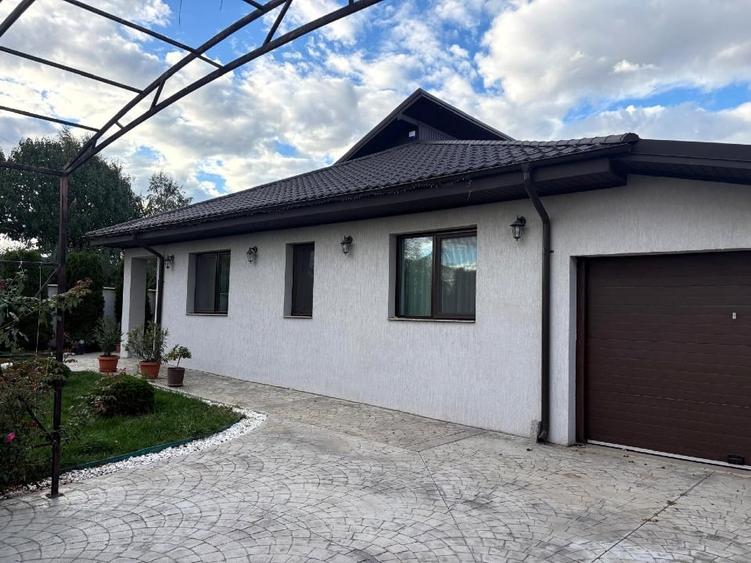 Casă individuală cu 4 camere cu Canalizare în Munteni