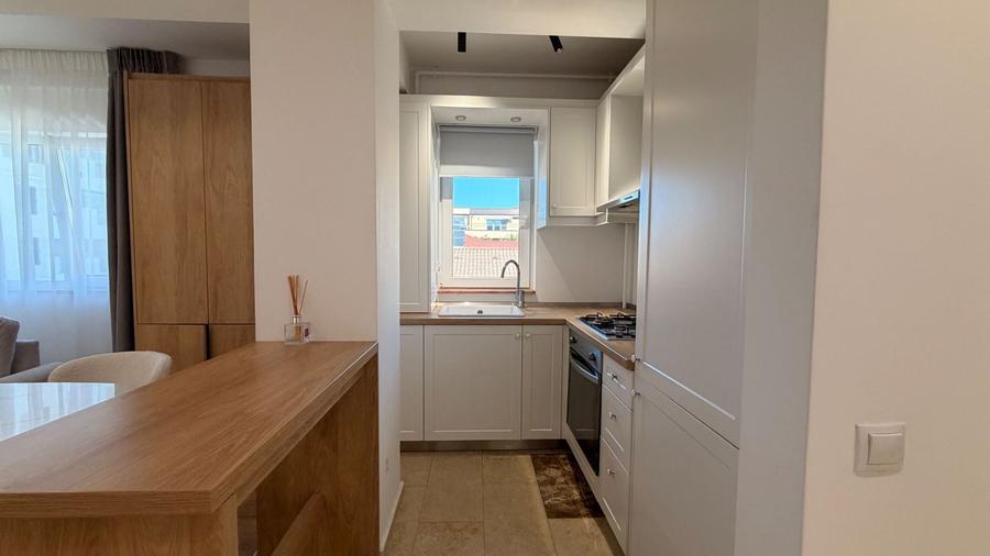 Apartament cu 3 camere decomandat, mobilat în Pipera