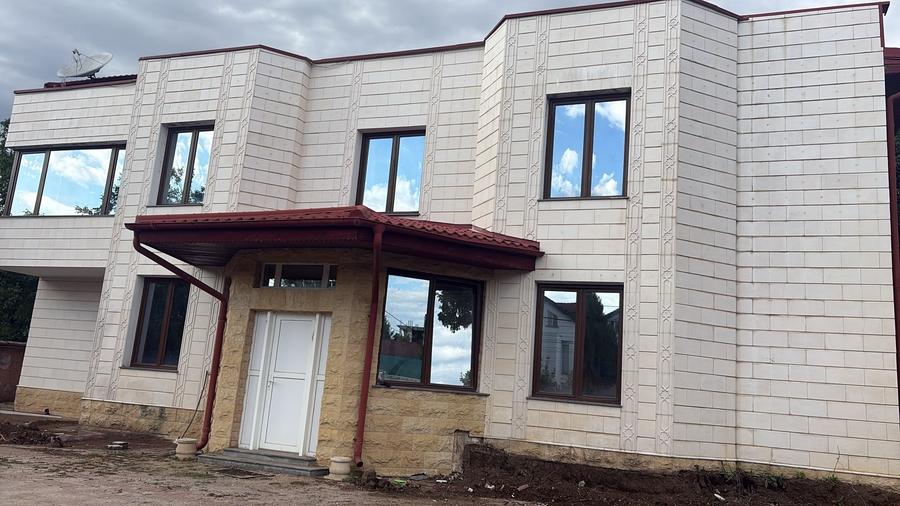 Casă individuală cu 9 camere cu Teren 2500 Mp în Pipera