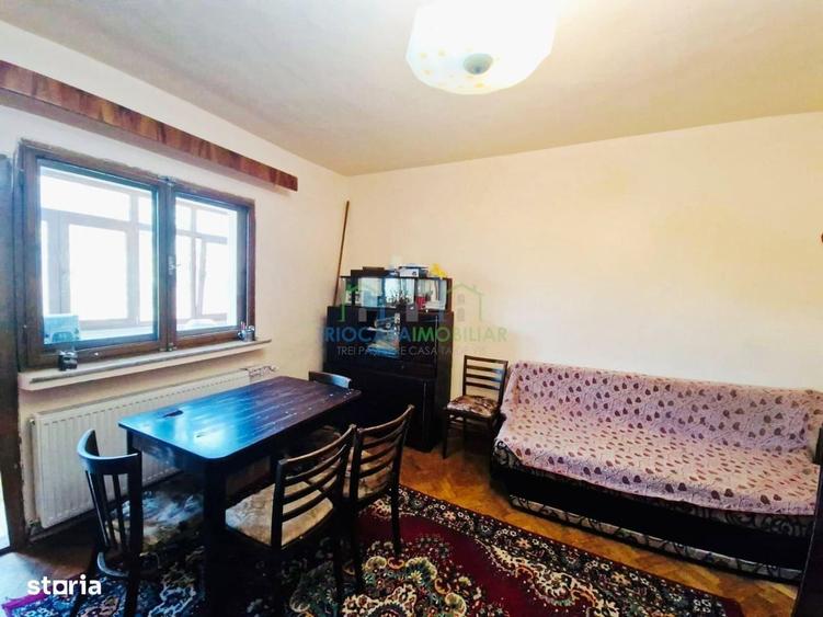 Casă cu 4 camere în Ungureni