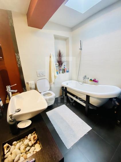 Apartament cu 3 camere semidecomandat, mobilat în Gheorgheni