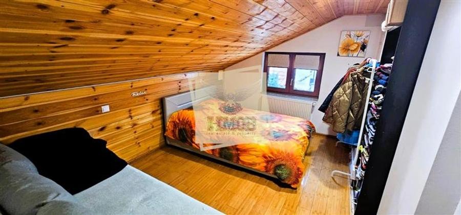 Casă individuală cu 5 camere cu Teren 336 Mp în Piața Cluj