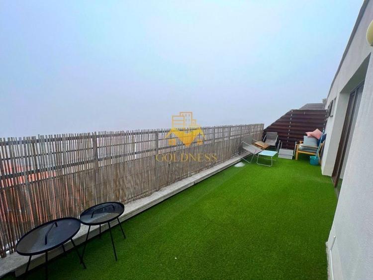 Apartament cu 5 camere semidecomandat, mobilat în Bună Ziua