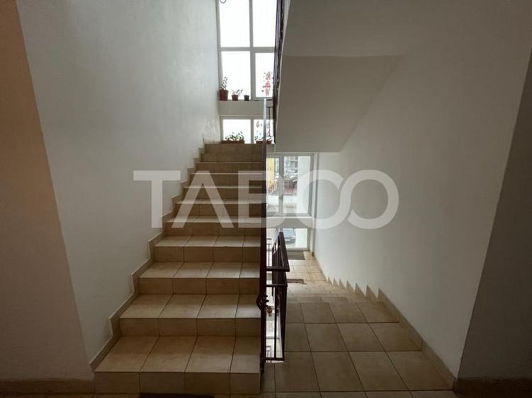 Apartament spatios cu 2 camere si balcon etaj 2 Selimbar Sibiu - 11