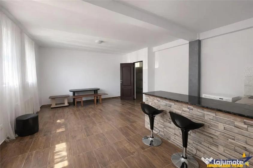 Spațiu comercial, de 90 mp, în Semicentral