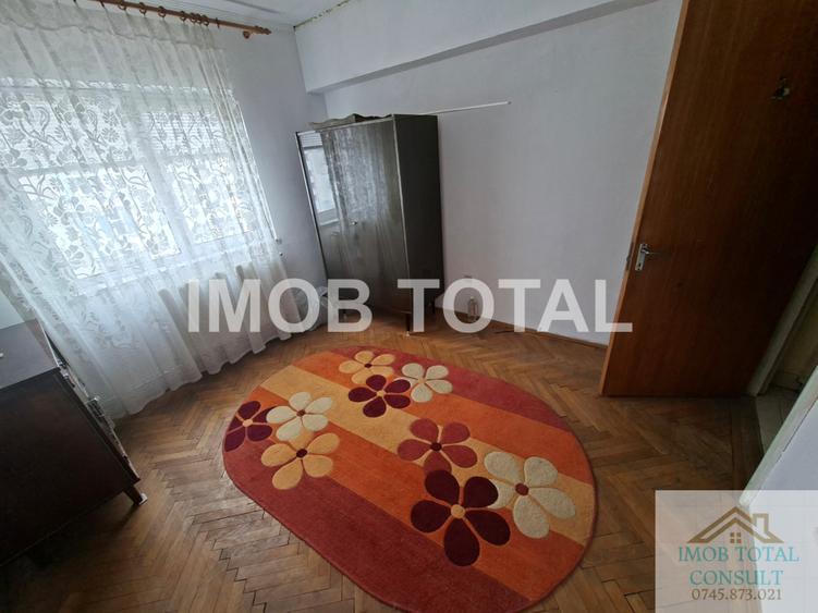 Apartament cu 3 camere semidecomandat în Găvana 2