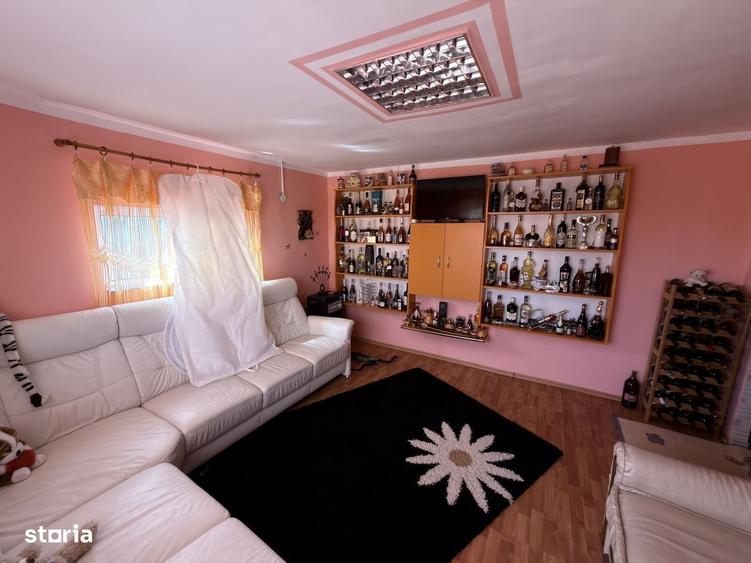 Casă cu 4 camere în Cucorăni