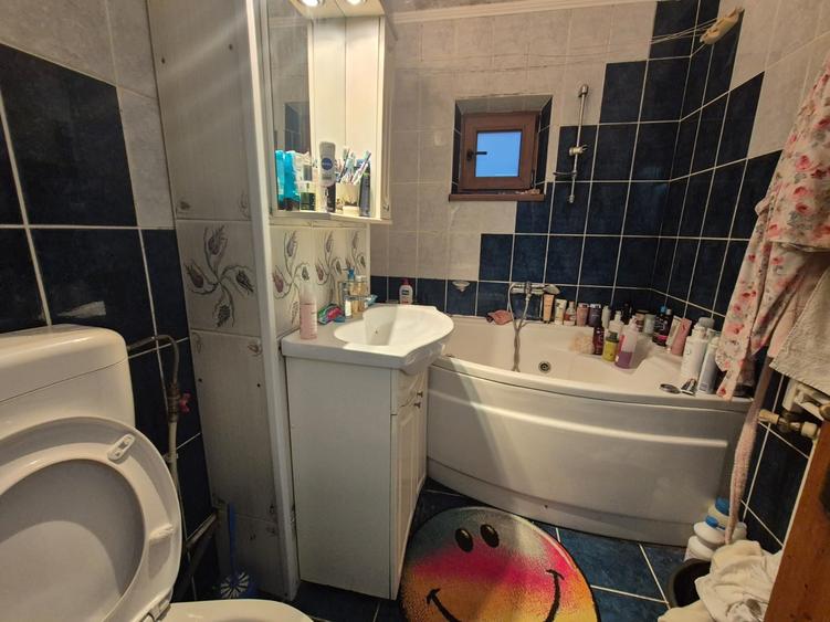 Apartament cu 3 camere decomandat în Obcini