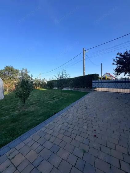 Casă cu 3 camere cu Teren 1500 Mp în Horodnic