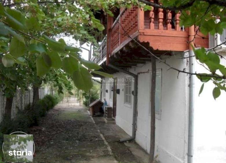 Teren de 2350 mp, în Ciolpani