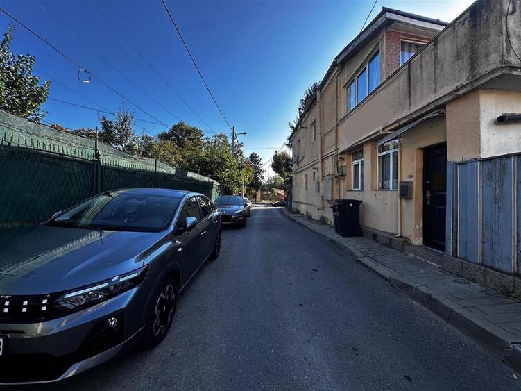 Birou, de 136 mp, în Sărărie