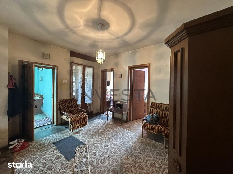 Apartament cu 4 camere decomandat în Gruia