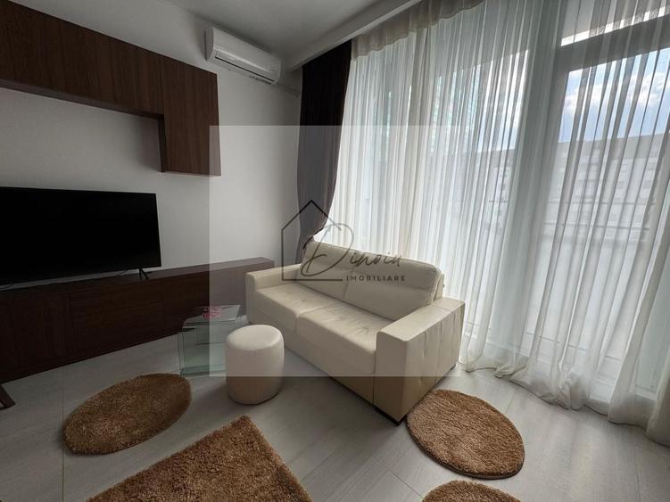Apartament cu 3 camere decomandat, mobilat în Central