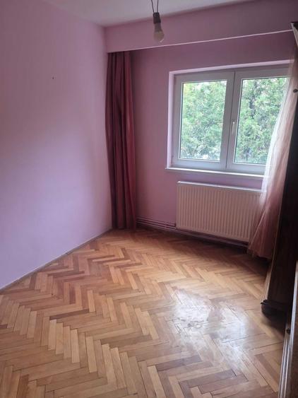Apartament cu 3 camere decomandat în Micălaca